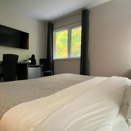 Amber Hotel Grand Bend Esterno foto