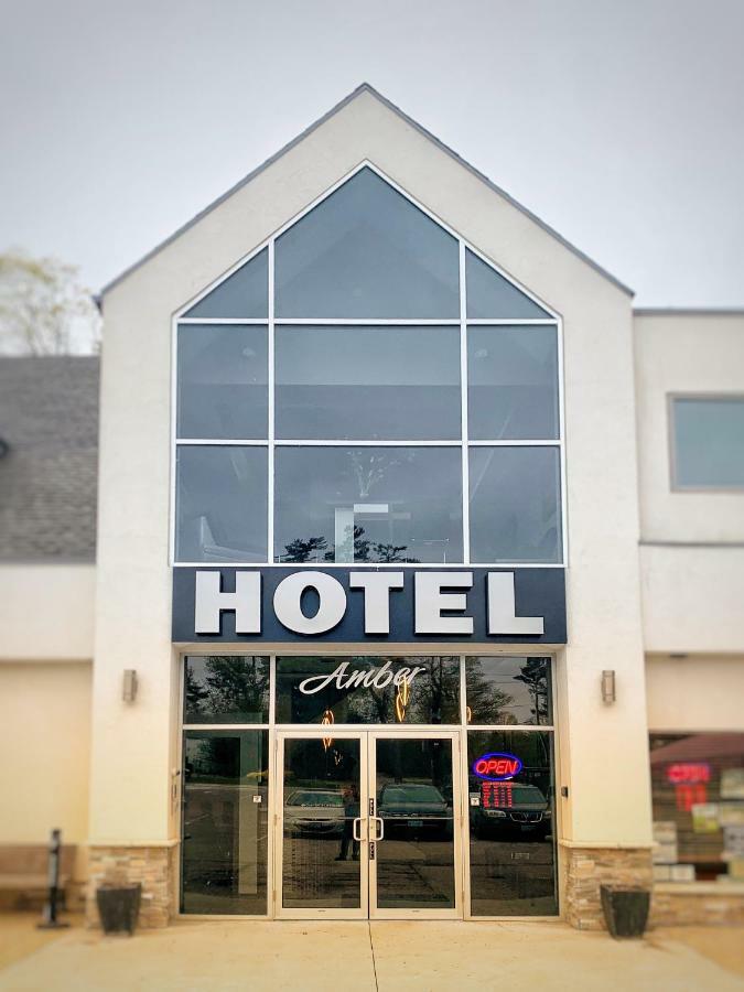 Amber Hotel Grand Bend Esterno foto